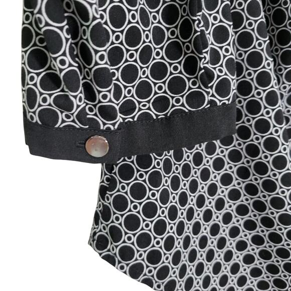 Black & White Geometric Print 3/4 Sleeve Blouse Top - Picture 4 of 6